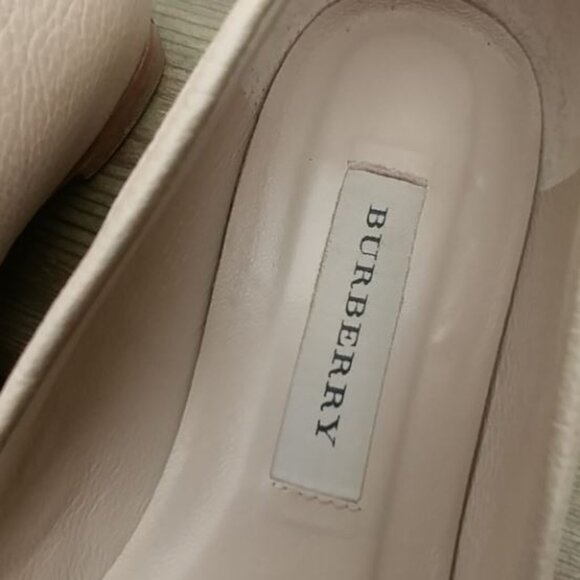 Burberry light tan leather flats - Picture 4 of 4